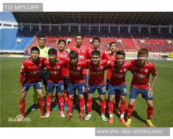 长安竞技足球队奋勇争先展现团队精神与拼搏精神的精彩赛季回顾 长安竞技足球队奋勇争先展现团队精神与拼搏精神的精彩赛季回顾